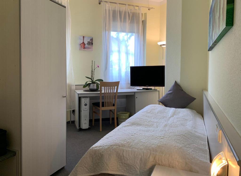 Hotel Blaufuchs Petershagen-Eggersdorf Екстериор снимка